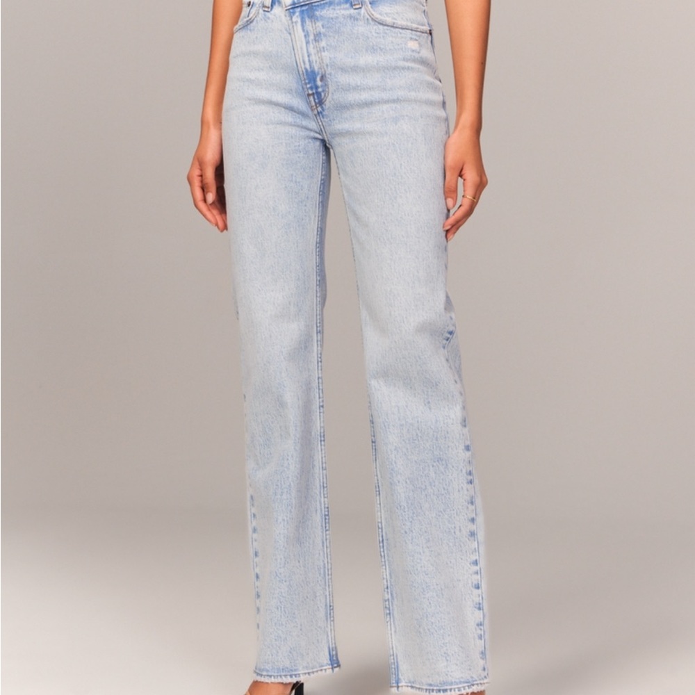 A&F High Rise 90s Relaxed Jean